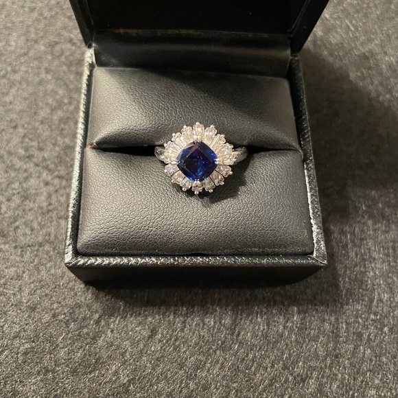 Sapphire and cubic zirconia ring - Picture 1 of 2